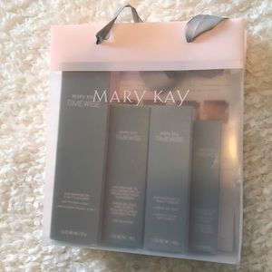 Mary Kay Timewise Miracle Set 3D